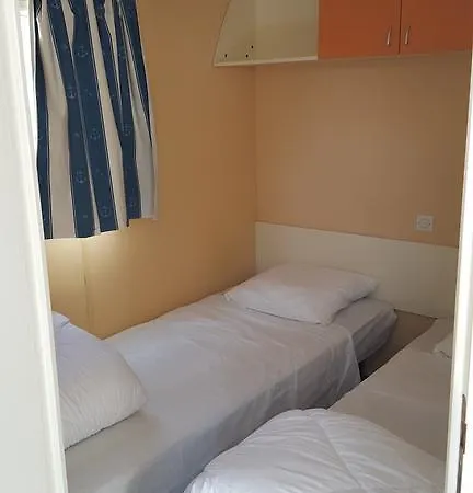La Pinede Kamp alanı Étaples